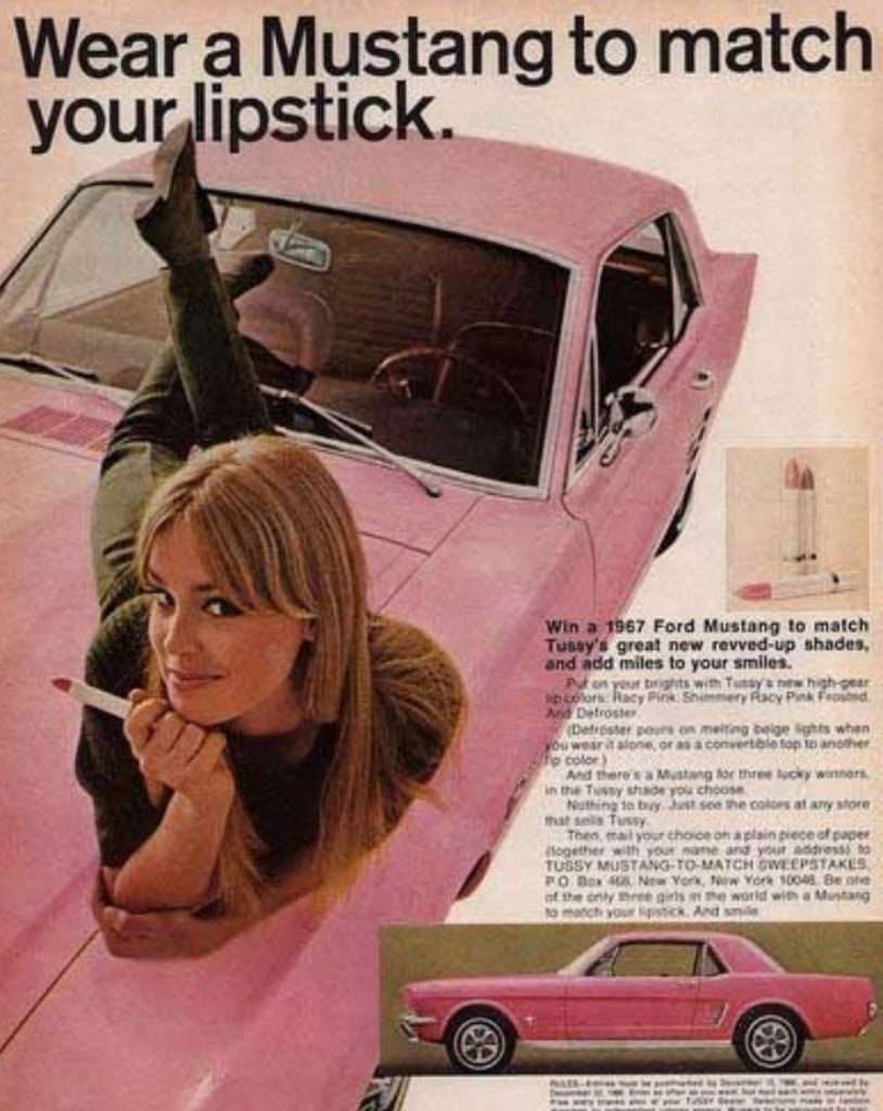 Pinkki vaaleanpunainen Ford Mustang Nainen Huulipuna